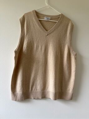 Men's Goodfellow sweater vest, oatmeal, NWOT
